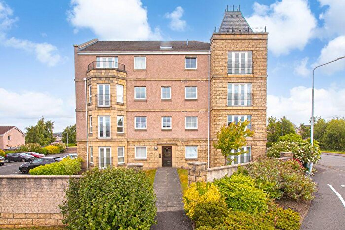 2 Bedroom Flat For Sale In Inverewe Place, Dunfermline, KY11