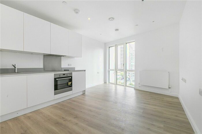 1 Bedroom Flat To Rent In Addiscombe Grove, Croydon, CR0