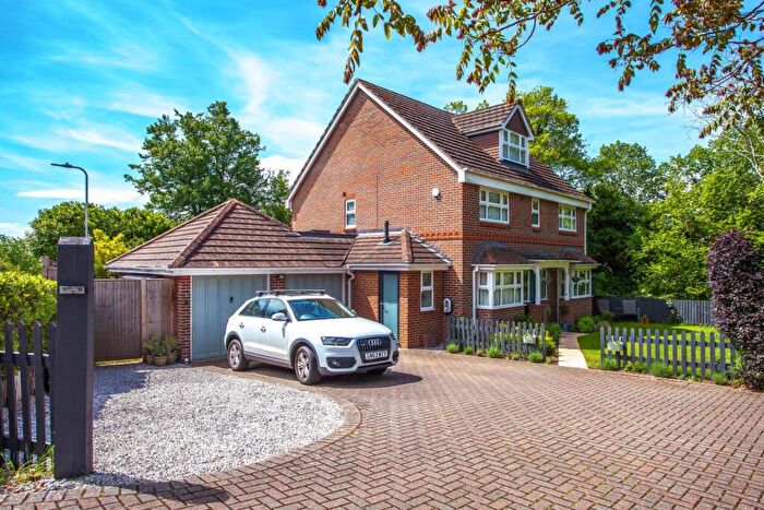 5 Bedroom Detached House For Sale In Tredegar Road, Emmer Green, RG4