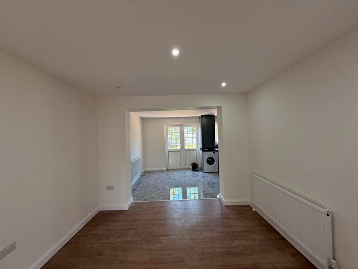 4 Bedroom Semi-Detached House To Rent In Roxeth Green Avenue, Harrow, Greater London, HA2