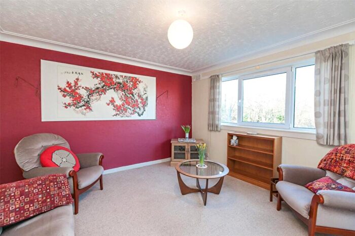 3 Bedroom Flat To Rent In Trinity Court, Edinburgh, EH5