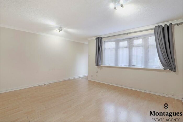 1 Bedroom Maisonette To Rent In Garnon Mead, Coopersale, CM16