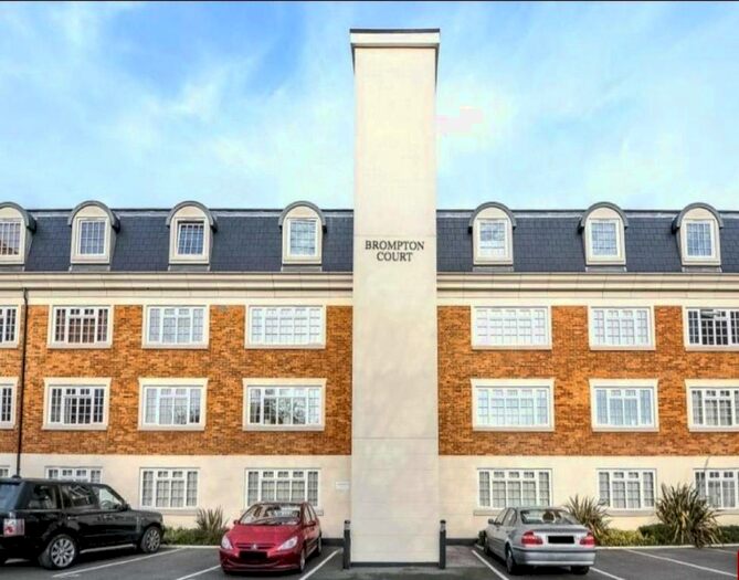 2 Bedroom Flat To Rent In Brompton Court, 17 Tweedy Road, Bromley, Kent BR1