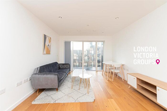 1 Bedroom Flat To Rent In Wenborn Building, Penny Brookes Street, Stratford, London, E15