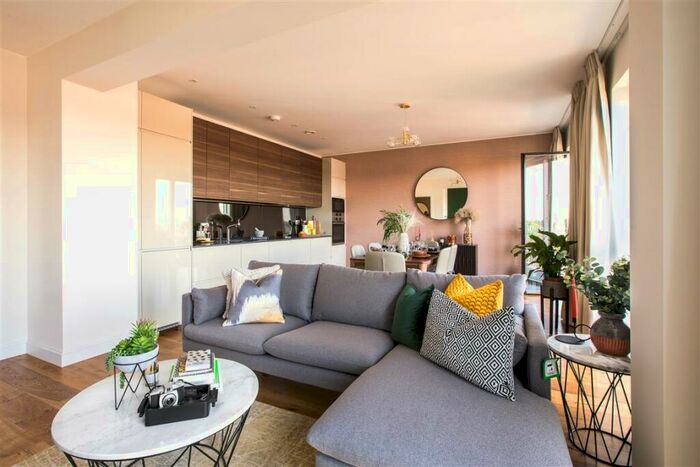 3 Bedroom Flat To Rent In Sugar House Lane Sugar House Island, E15