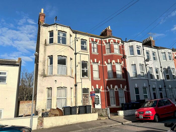 1 Bedroom Flat To Rent In Hatfeild Road, Margate, CT9