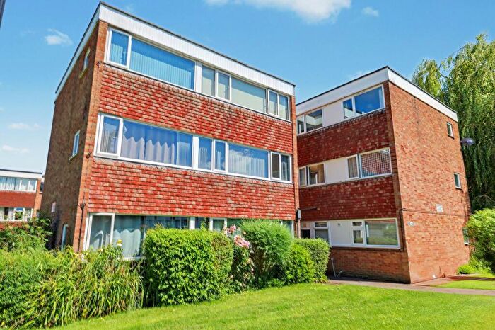 2 Bedroom Flat For Sale In Greendale Road, Coventry, CV5