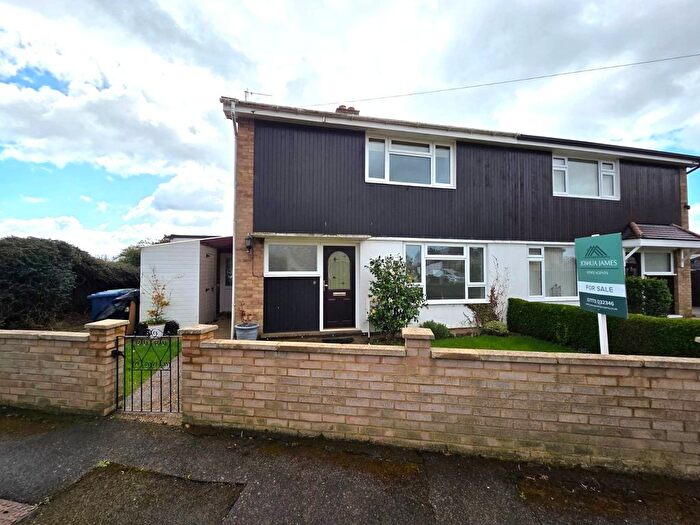 3 Bedroom Semi-Detached House For Sale In Murfitt Way, Gamlingay, SG19