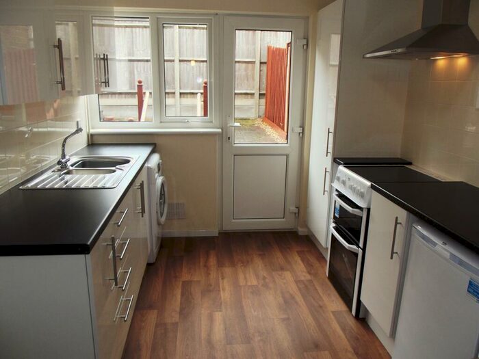 3 Bedroom House To Rent In Havant Road, Cosham, PO6