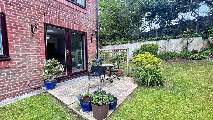 2 Bedroom Retirement Property For Sale In Grosvenor Court, The Green, Kings Norton, B38