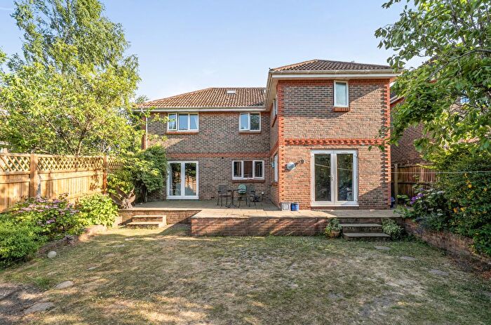 4 Bedroom Detached House For Sale In Chawton End Close, Four Marks, Alton, Hampshire, GU34