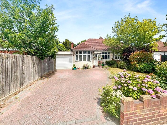 3 Bedroom Bungalow For Sale In Montpelier Avenue, Bexley, DA5
