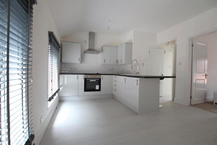 1 Bedroom Flat To Rent In Hazelwood Road, Northampton, NN1