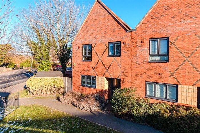 3 Bedroom End Terrace House For Sale In Brimmer Way, Chatham, Kent, ME4