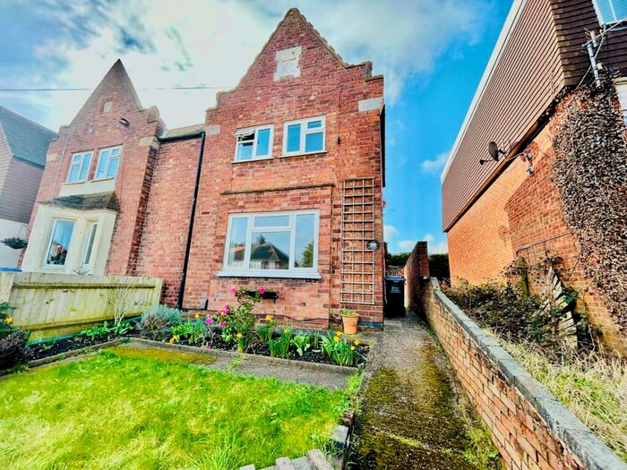 2 Bedroom Semi-Detached House To Rent In Heathcote Road, Whitnash, CV31