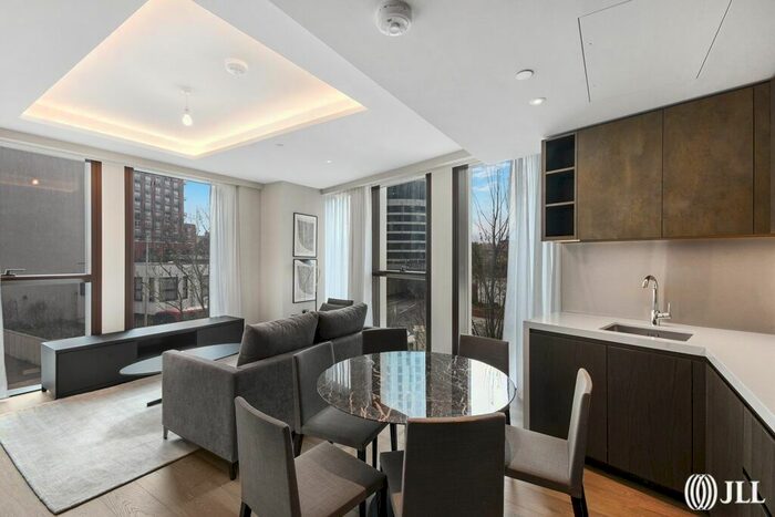 3 Bedroom Flat To Rent In Carnation Way, London, SW8