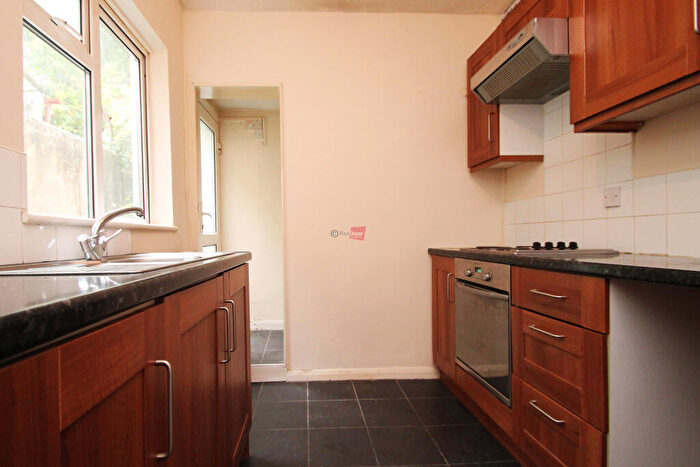 3 Bedroom Terraced House To Rent In Mount Road, Chatham, ME4