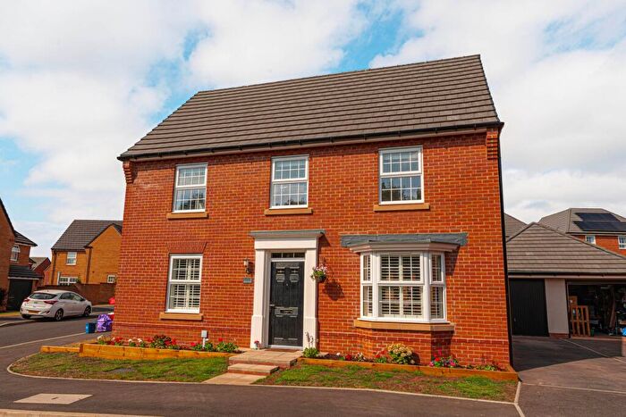 4 Bedroom Detached House For Sale In Maes Siglen, Caldicot, NP26