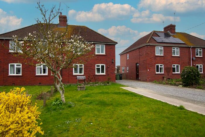 3 Bedroom Semi-Detached House For Sale In Westerleigh Road, Westerleigh, Bristol, BS37