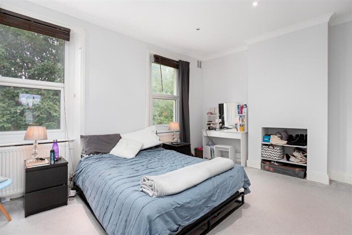 2 Bedroom Flat To Rent In Priory Terrace, South Hampstead, NW6