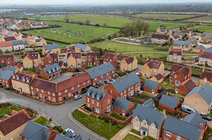 4 Bedroom Detached House For Sale In Lingfield Road, Bicester, Oxfordshire, OX26