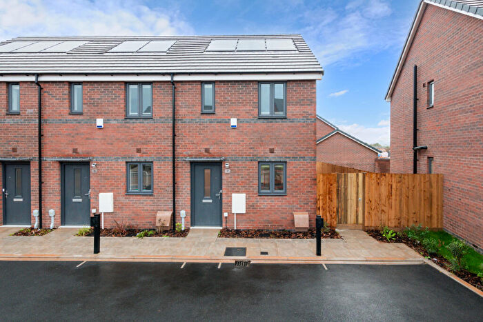 2 Bedroom House To Rent In Lapwing Lane, Fareham, PO15