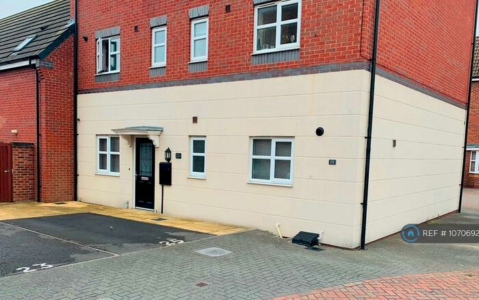 2 Bedroom Flat To Rent In Jeque Place, Burton-On-Trent, DE13