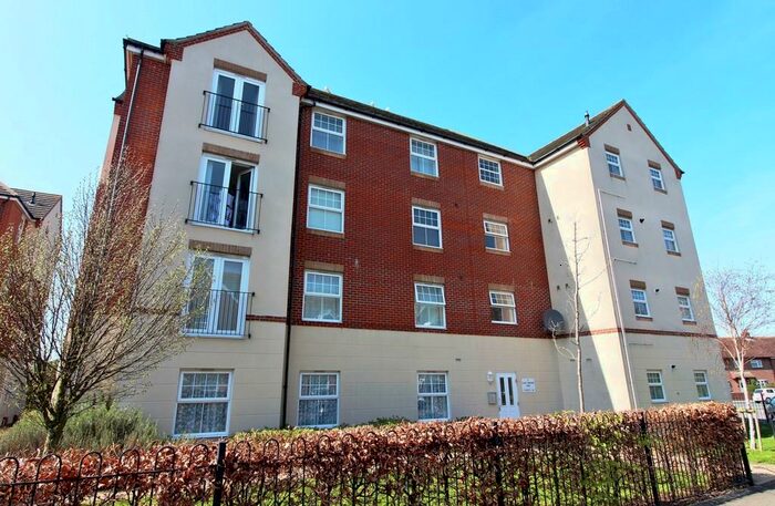 2 Bedroom Apartment To Rent In East Shore Way, Milton, PO3