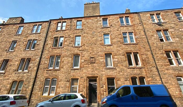 5 Bedroom Flat To Rent In Upper Grove Place, Tollcross, Edinburgh, EH3