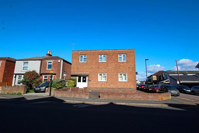 2 Bedroom Apartment For Sale In Claire House, Park Road, Southampton, SO15