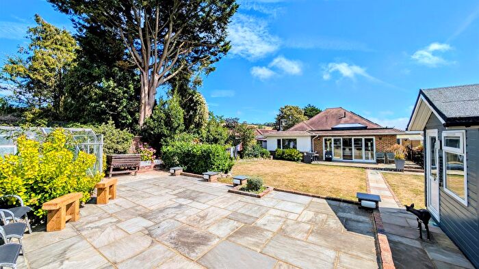 4 Bedroom Detached Bungalow For Sale In Central Avenue, Worthing, BN14