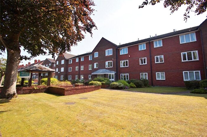 1 Bedroom Apartment For Sale In Park Road, Southport, Merseyside, PR9