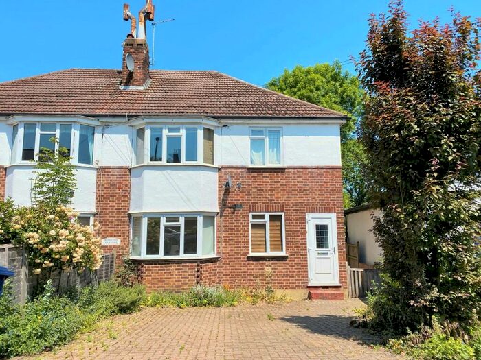 2 Bedroom Flat To Rent In Crescent Road, New Barnet, EN4