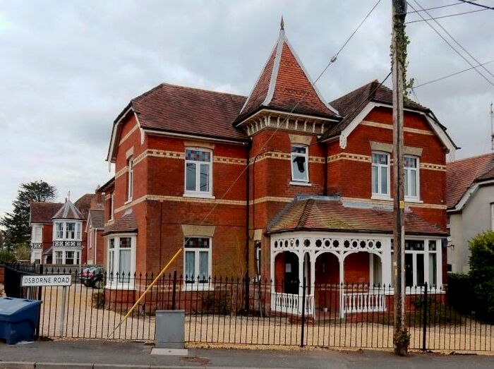 1 Bedroom Flat To Rent In Osborne Road, Andover, SP10