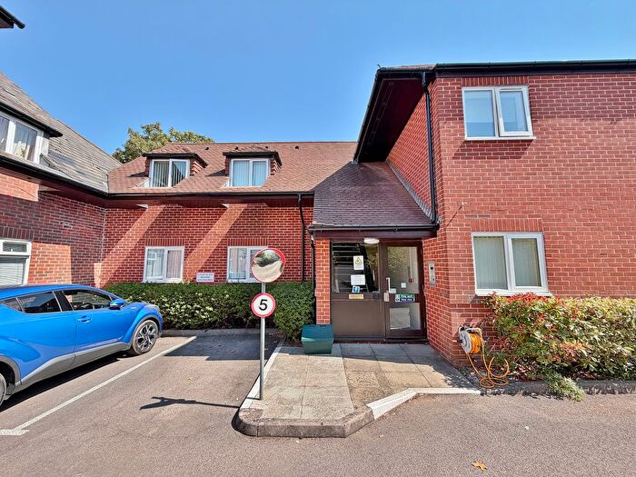 2 Bedroom Property For Sale In Bath Lane, Fareham, PO16