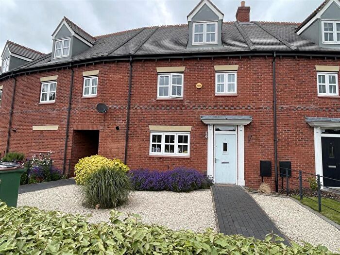 5 Bedroom House To Rent In Hoyte Drive, Kegworth, DE74