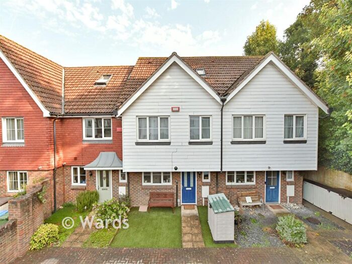 4 Bedroom Terraced House For Sale In Finch Close, Faversham, Kent, ME13