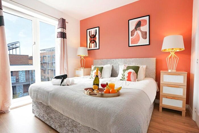 2 Bedroom Serviced Apartments To Rent In Henrietta Way, Milton Keynes, Buckinghamshire, MK9