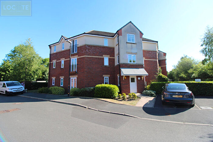 2 Bedroom Apartment For Sale In Prestwood Close, Davyhulme, M41