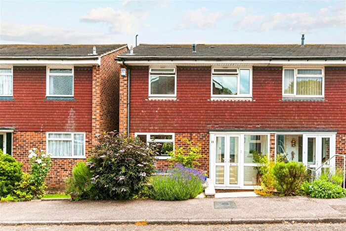 3 Bedroom Semi Detached House For Sale In Faversham Avenue, North Chingford, E4