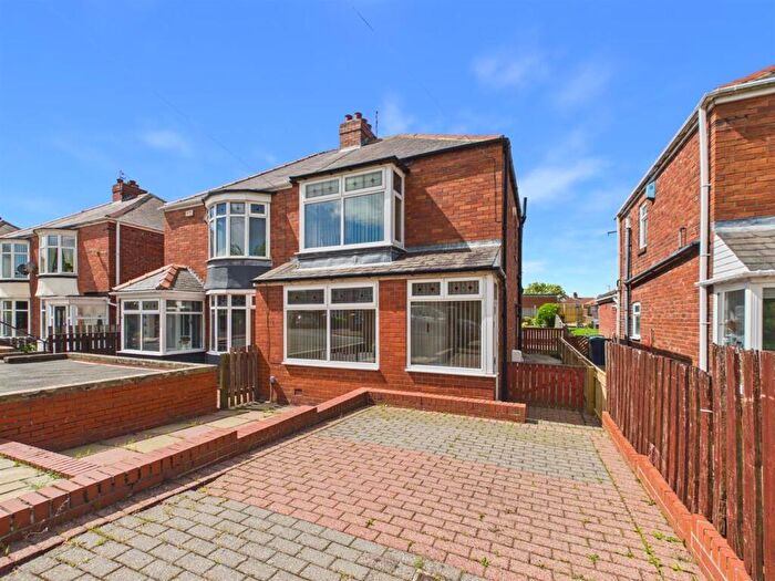2 Bedroom Semi-Detached House For Sale In Evenwood Gardens, Gateshead, NE9