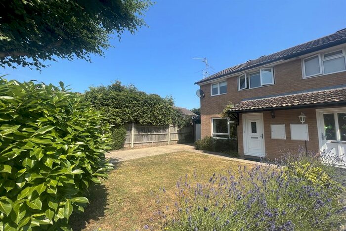 3 Bedroom Semi-Detached House To Rent In Bluebell Close, Horsham, RH12
