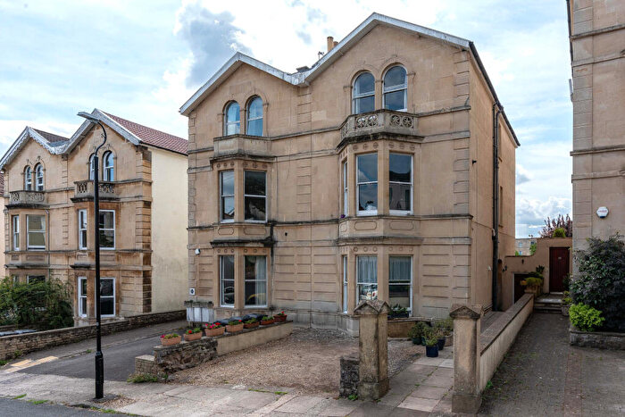 2 Bedroom Flat For Sale In West Shrubbery, Redland, Bristol, BS6