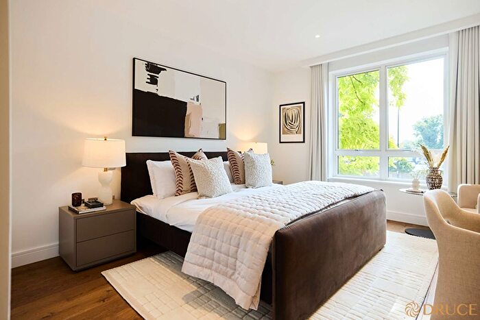 2 Bedroom Flat To Rent In Bayswater Road, W2