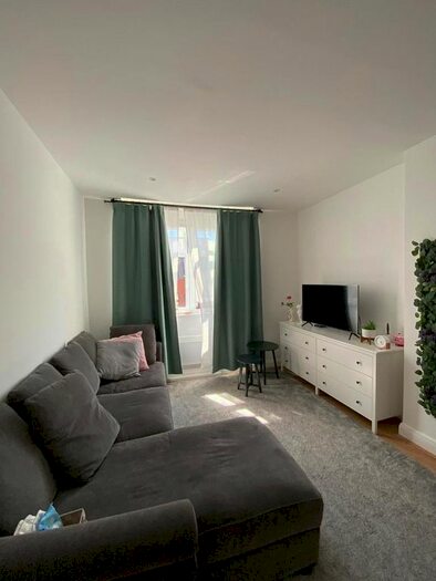 1 Bedroom Flat To Rent In High Road, London, N11