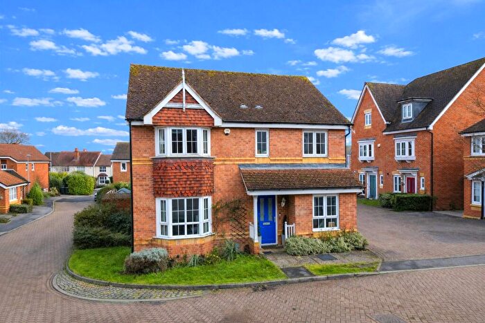 4 Bedroom Detached House For Sale In Pryor Close, Tilehurst, Reading, Berkshire, RG31