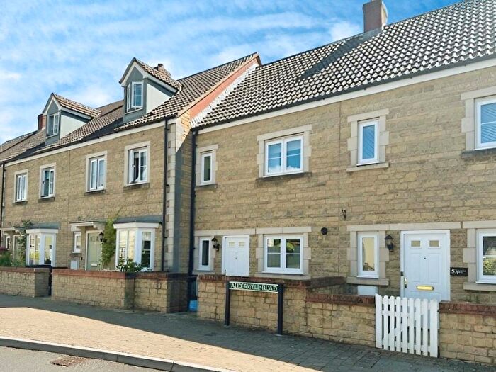 3 Bedroom Town House To Rent In Adderwell Road, Frome, BA11