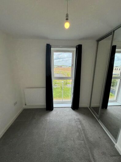 2 Bedroom Flat To Rent In Lysons Close, Huntingdon, Cambridgeshire, PE28