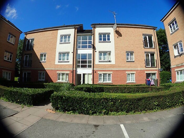 3 Bedroom Flat To Rent In Poppy Fields, Kettering, NN16