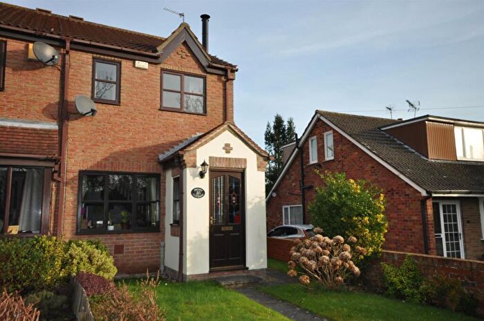 2 Bedroom End Of Terrace House To Rent In Mill Lane, Carlton, DN14